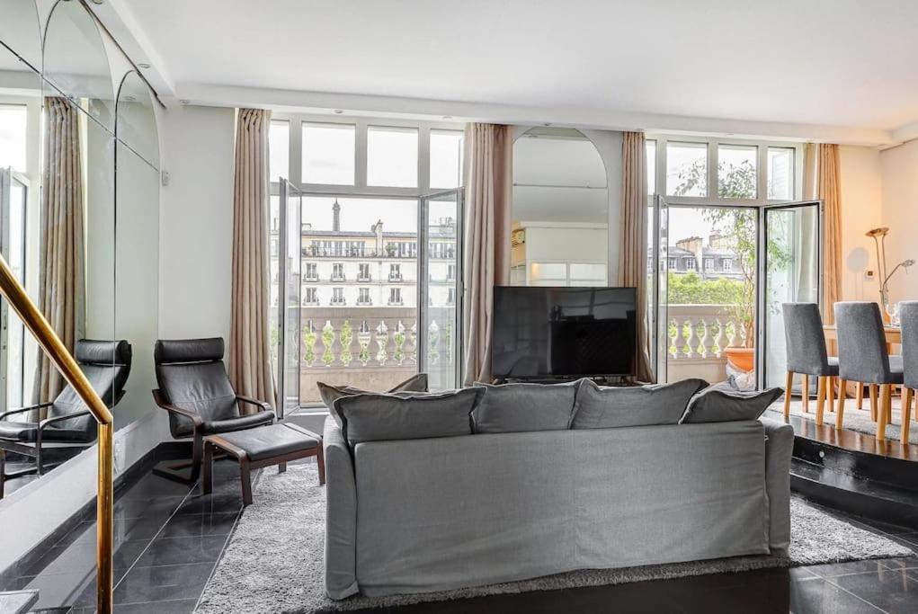 Vue Sur Les Champs-elysees Appartement