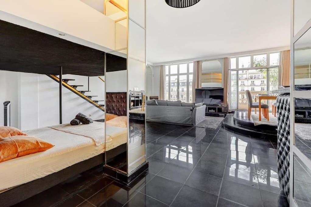 Appartement Vue Sur Les Champs-elysees